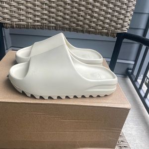 Adidas Yeezy Slide Bone